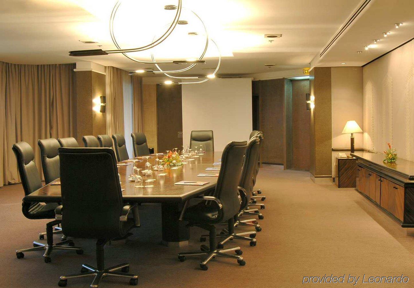 Hilton Yaounde Yaoundé Facilidades foto